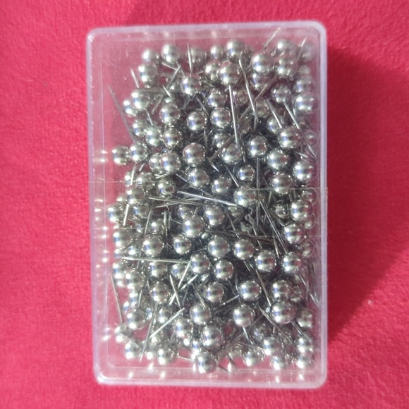Metallic 1/8" Push Pins - Picture 3 of 10